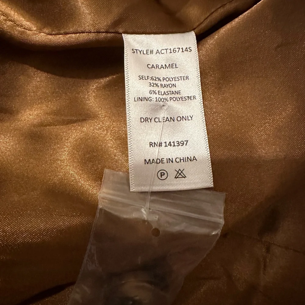 ASTR the Label Caramel Tan Boyfriend Blazer NWT Size XS - Picture 7 of 9